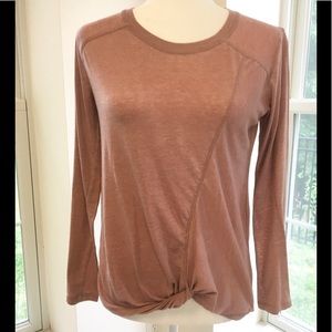 Soft Betsey Johnson twist front burnout tee!